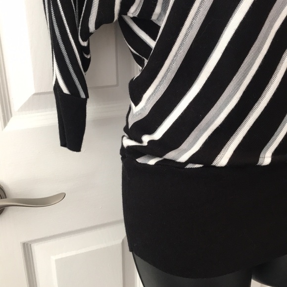 White House Black Market Sweater - Picture 3 of 10